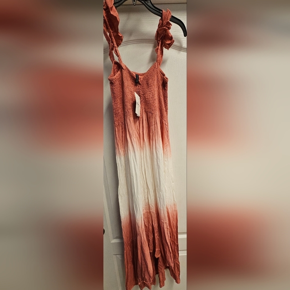 Raviya Maxi Dress - Picture 4 of 5